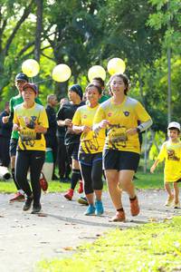 BIB: 1137, 0165
                            <button type="button" onclick="openModal(5129319)" class="btn btn-primary btn-sm float-right btn-popup" data-toggle="modal" data-target=".modal-high-quality">
                        <i class="fas fa-shopping-cart"></i> Add to Cart
                    </button>
                                            <button type="button" onclick="isThisMe(5129319, true)" class="btn btn-success btn-sm float-right btn-popup btn-isme hidden" data-toggle="tooltip" data-placement="bottom" title="นี่คือรูปของคุณใช่ไหม คลิกที่นี่เพื่อเอาเข้าอัลบั้ม">
                        <i class="fas fa-plus"></i> Add to album
                    </button>
                    <button type="button" onclick="isThisMe(5129319, false)" class="btn btn-warning btn-sm float-right btn-popup btn-isnotme hidden">
                        <i class="fas fa-ban"></i> Remove from album
                    </button>
